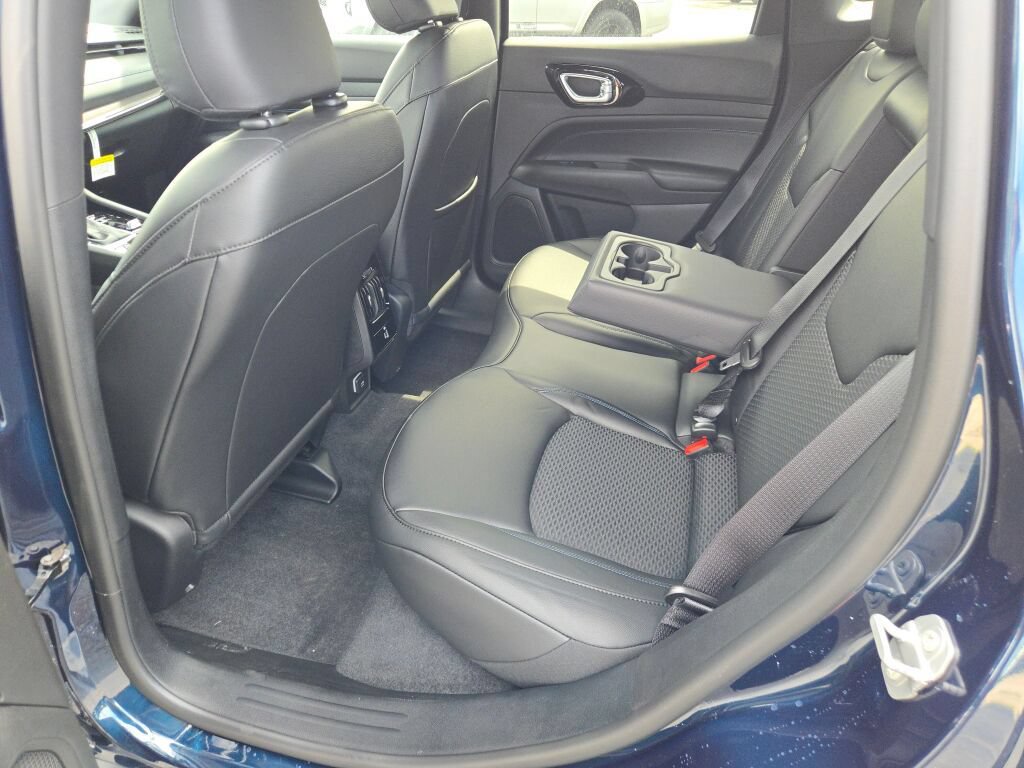 New 2026 Jeep Compass Latitude AWD/4WD image 22