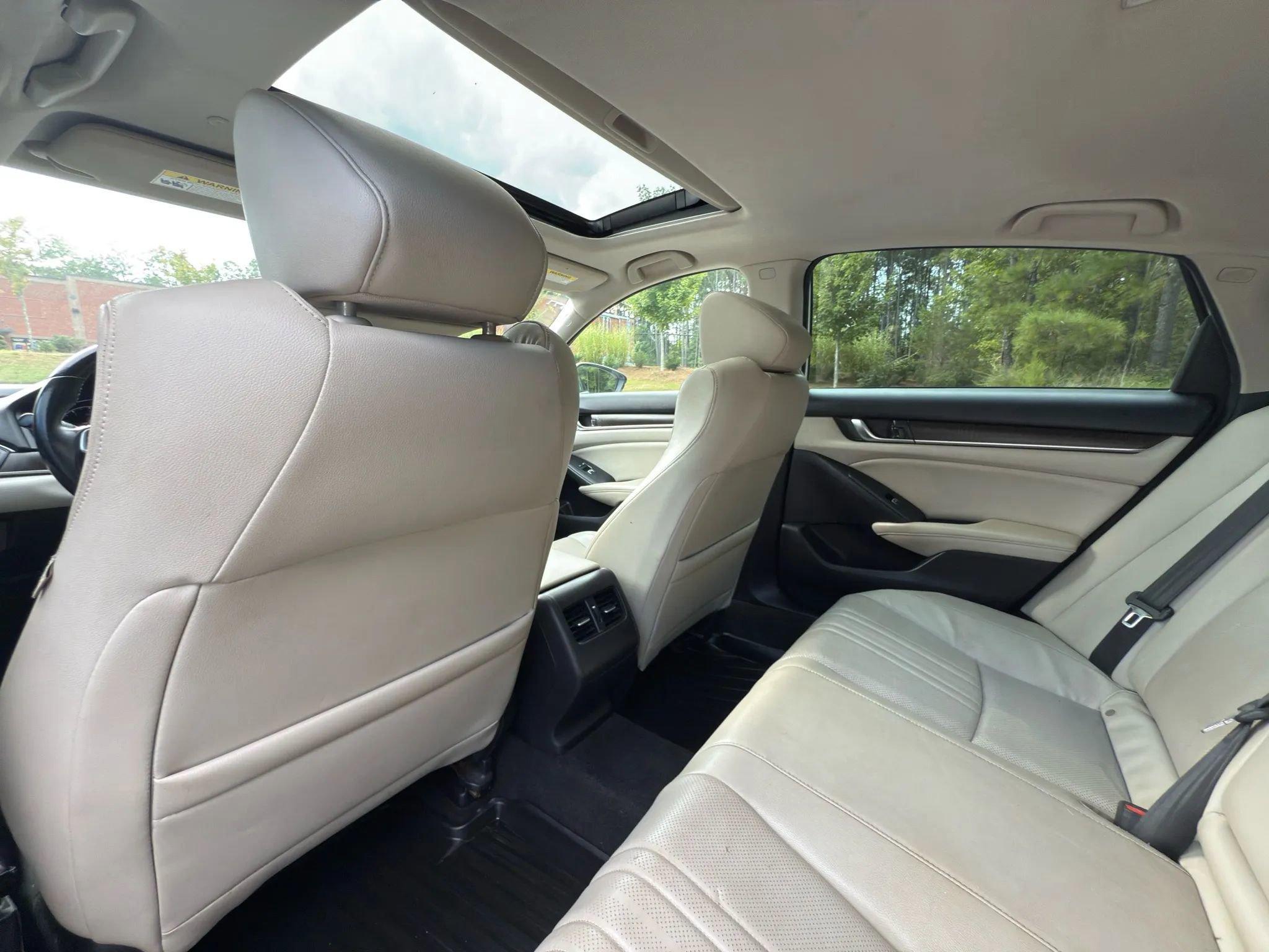 Used 2018 Honda Accord EX-L image 19