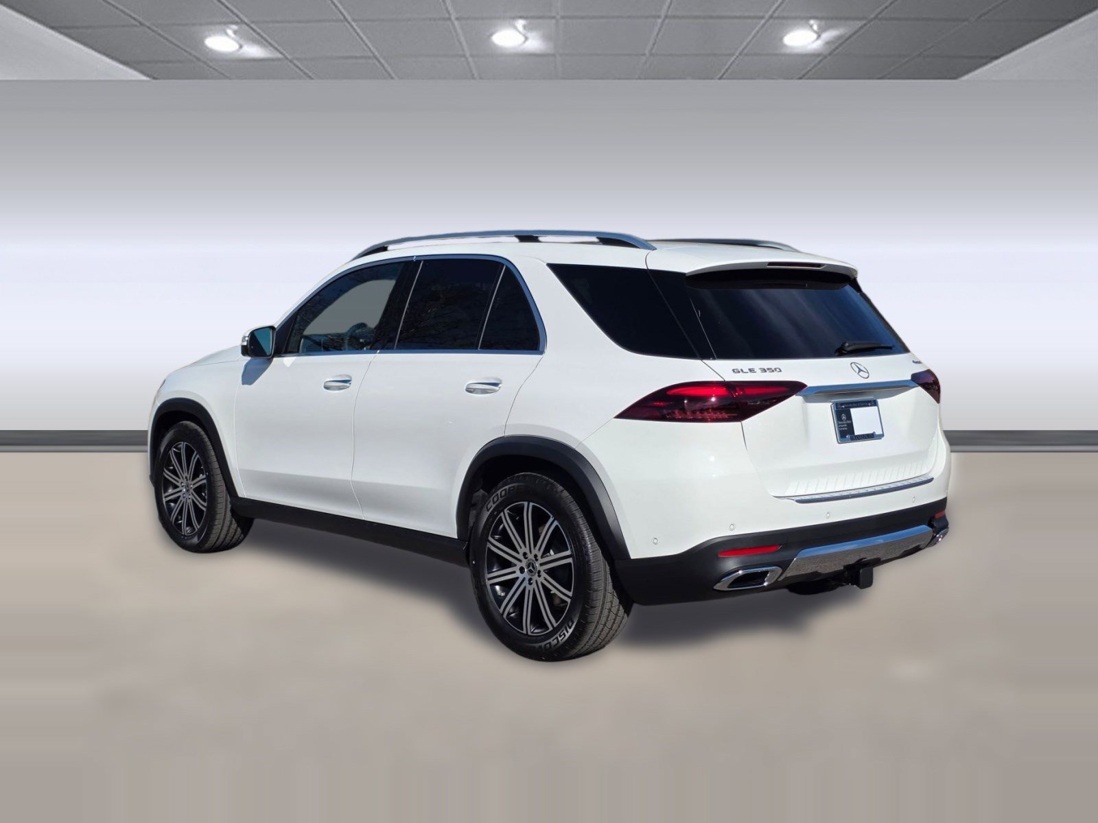 Used 2026 Mercedes-Benz GLE 350 4MATIC image 3