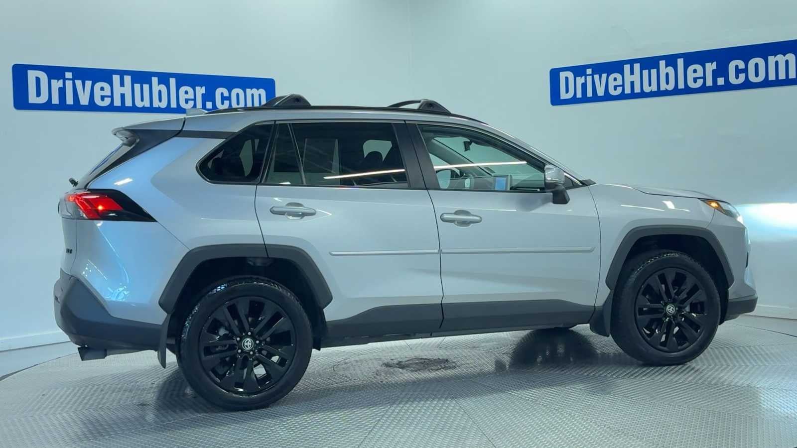 Used 2024 Toyota RAV4 XLE Premium FWD image 8