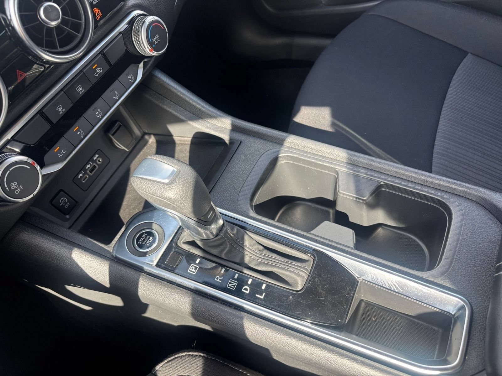 Used 2025 Nissan Sentra SV FWD image 38