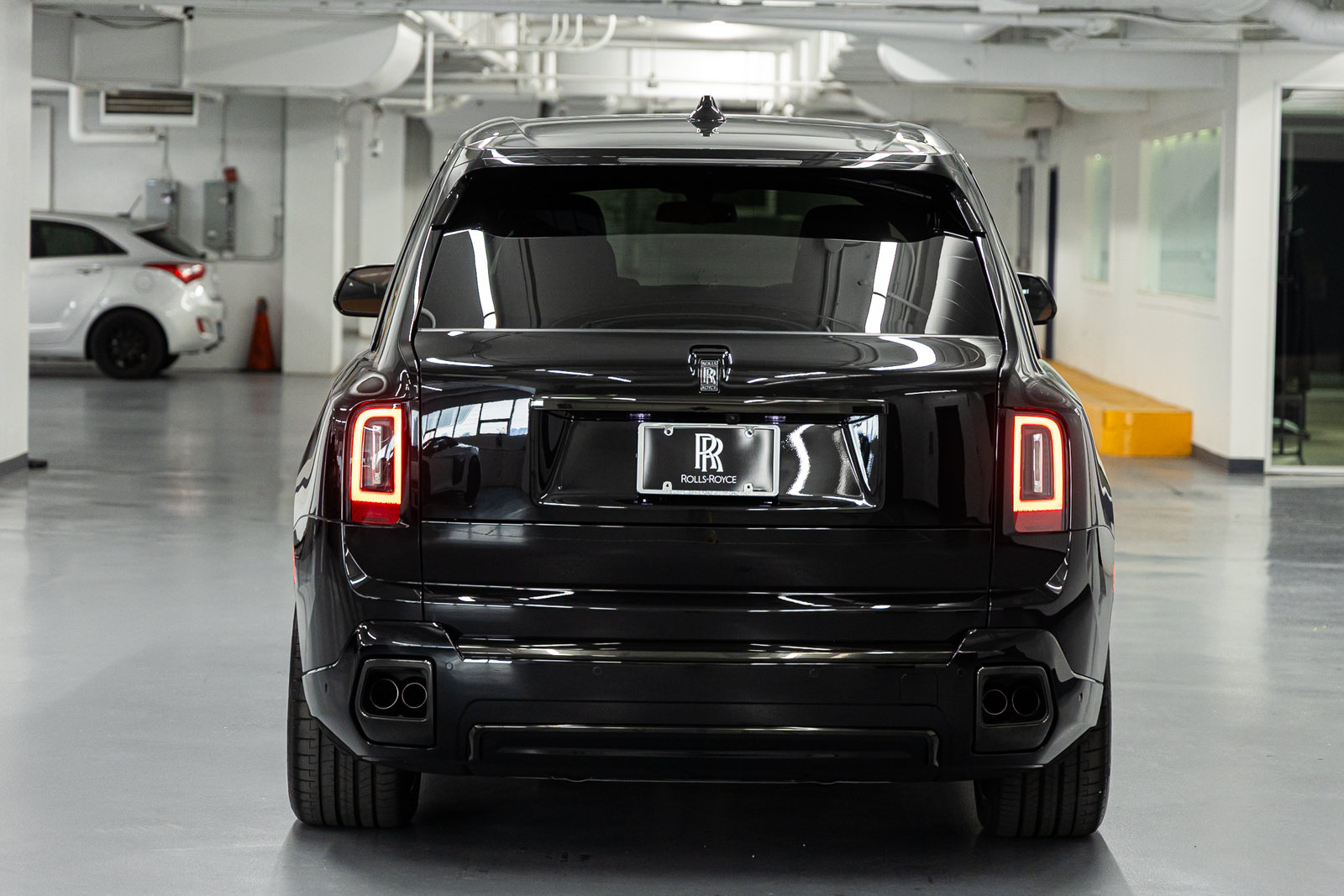 New 2027 Rolls-Royce Cullinan Black Badge AWD/4WD image 4
