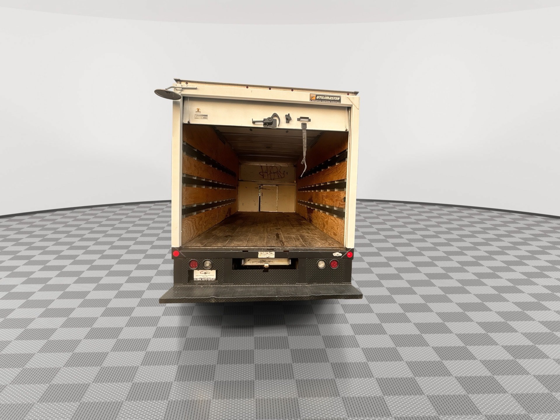 Used 2019 Ford E-350 and Econoline 350 Super Duty RWD image 19