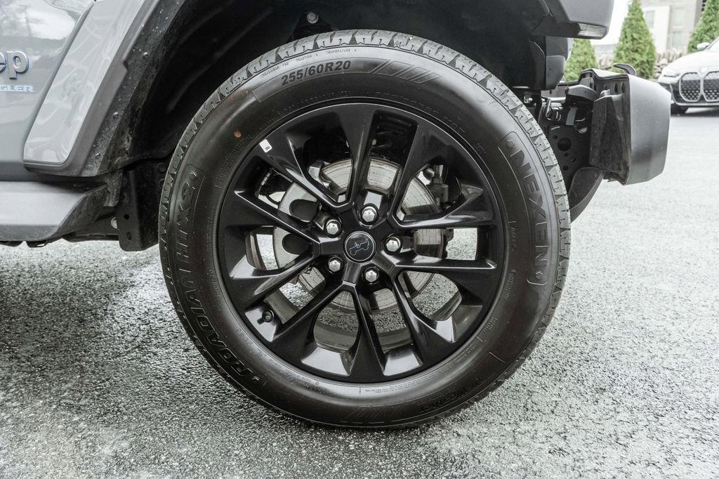 Used 2025 Jeep Wrangler Unlimited Sahara image 6