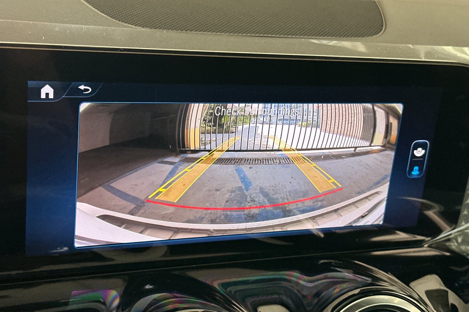 New 2025 Mercedes-Benz GLB 250 4MATIC image 18