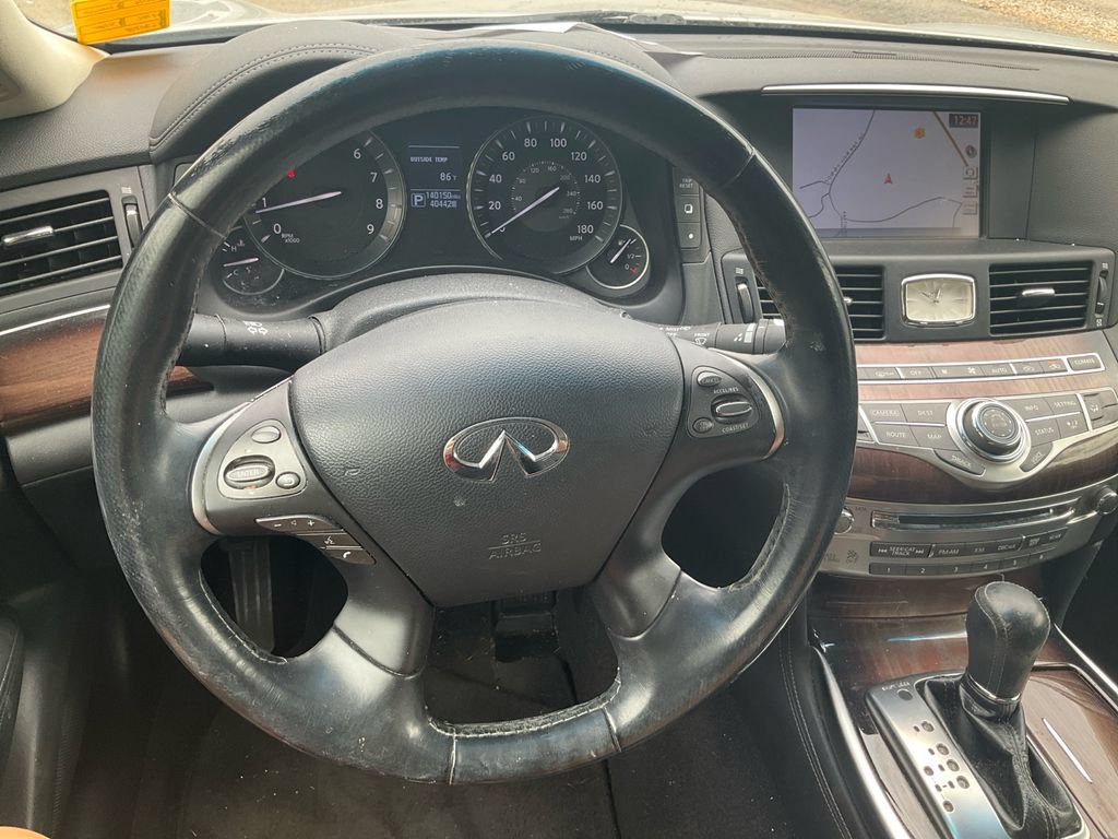 Used 2016 INFINITI Q70 L 3.7 w/ Deluxe Touring Package RWD image 23