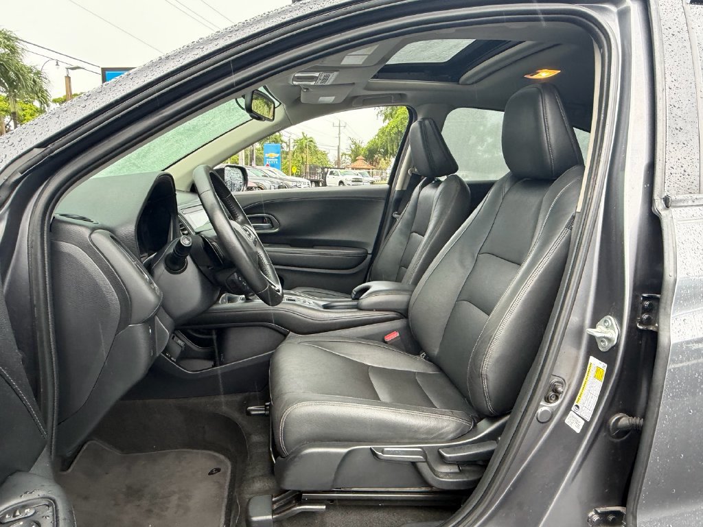 Used 2021 Honda HR-V EX-L image 9