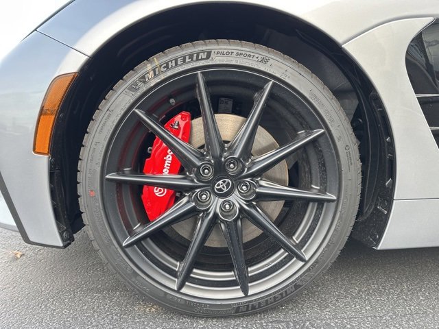 New 2025 Toyota GR86 Base image 9