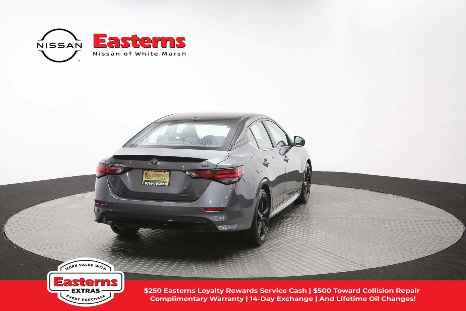 Used 2023 Nissan Sentra SR w/ Midnight Edition Package FWD image 35