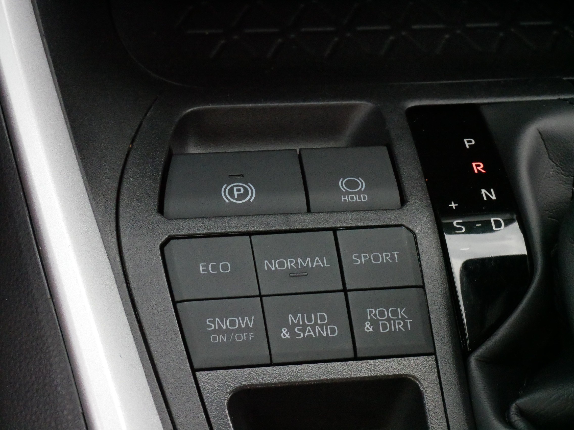 Certified 2025 Toyota RAV4 XLE AWD/4WD image 28