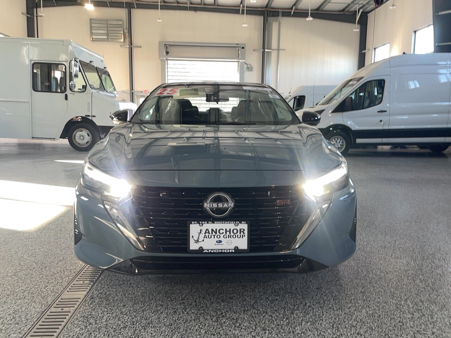 Used 2025 Nissan Sentra SR w/ SR Premium Package FWD image 2