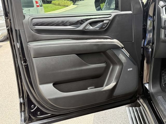 Certified 2024 GMC Yukon XL Denali w/ Advanced Technology Package AWD/4WD image 9