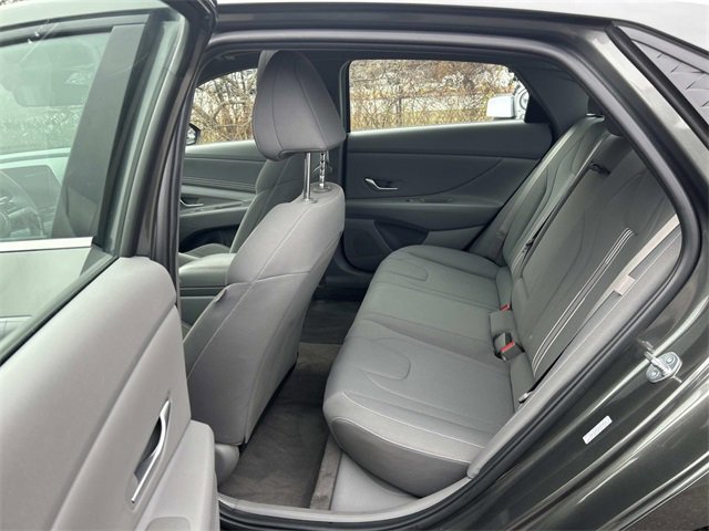 Certified 2024 Hyundai Elantra SEL w/ Convenience Package image 10