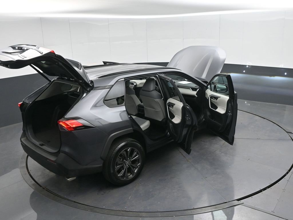 Used 2023 Toyota RAV4 XLE Premium image 57