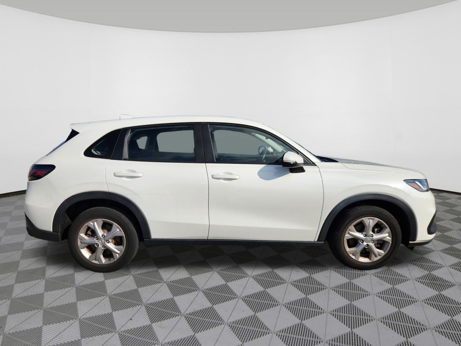 Certified 2024 Honda HR-V LX image 6