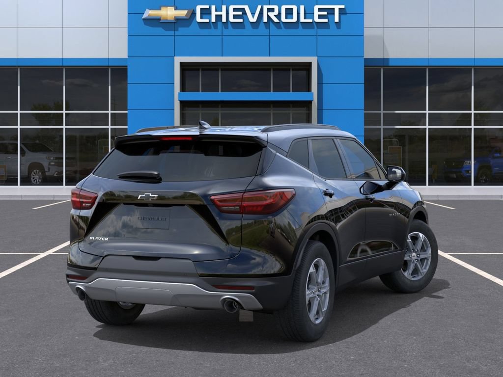 New 2026 Chevrolet Blazer LT w/ Convenience Package FWD image 4