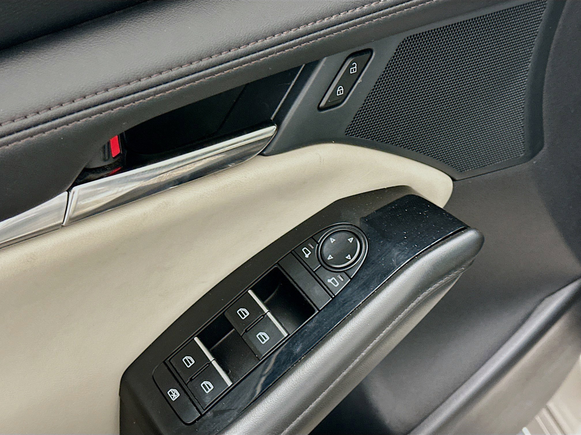 Used 2025 MAZDA MAZDA3 s image 15