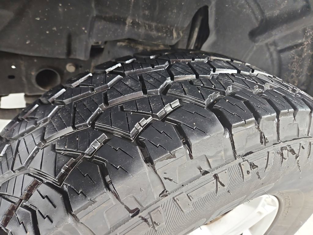 Used 2019 Jeep Wrangler Sport S image 28