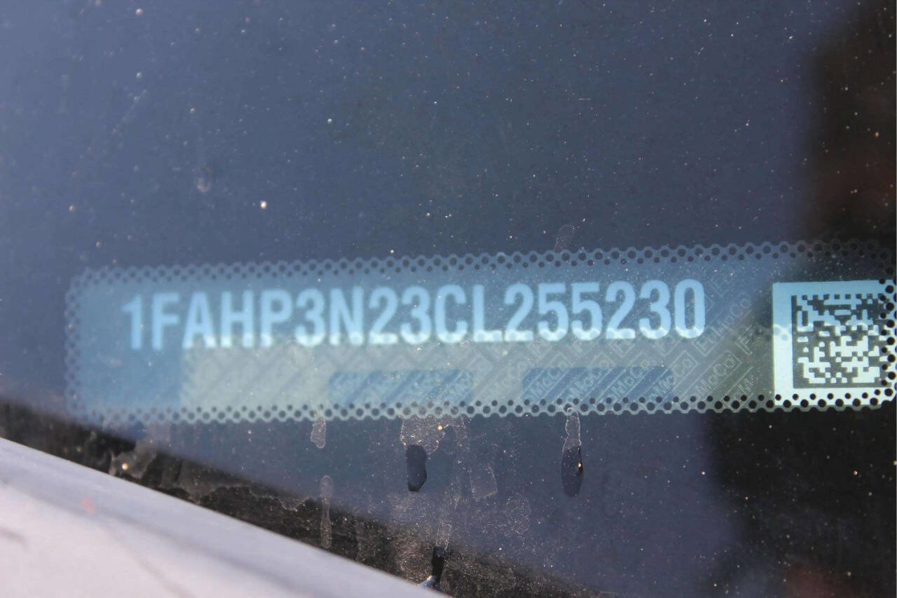 Used 2012 Ford Focus Titanium FWD image 10