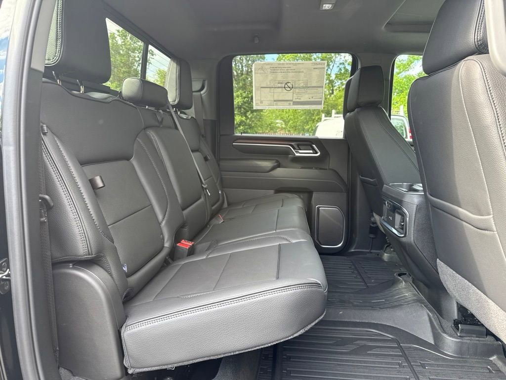 New 2026 GMC Sierra 2500 Denali w/ Denali Reserve Package AWD/4WD image 12