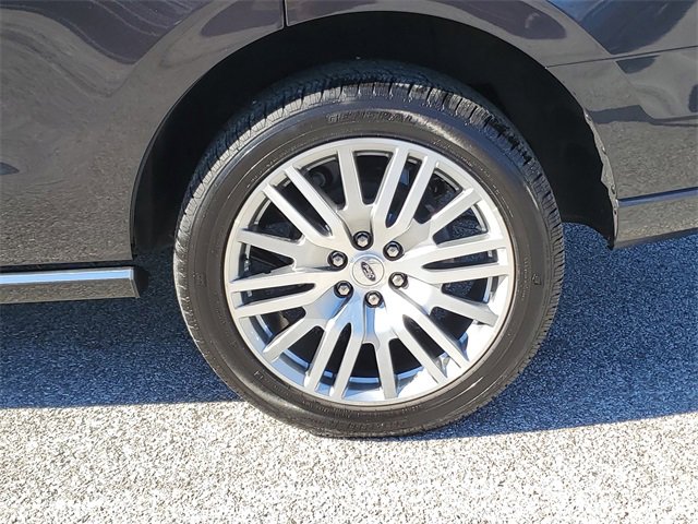 Used 2024 Ford Expedition Platinum image 8