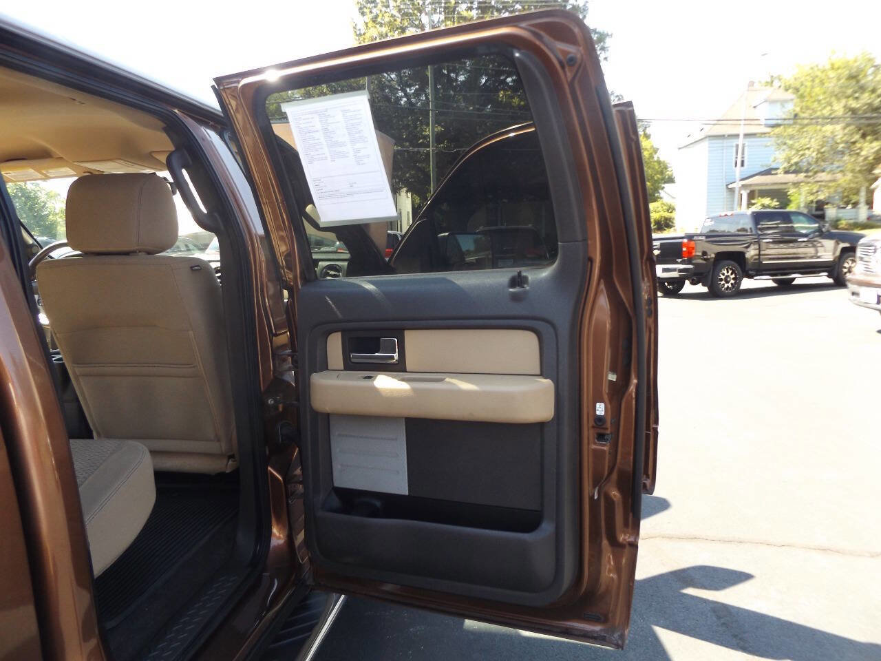 Used 2012 Ford F150 XLT w/ XTR Pkg image 27