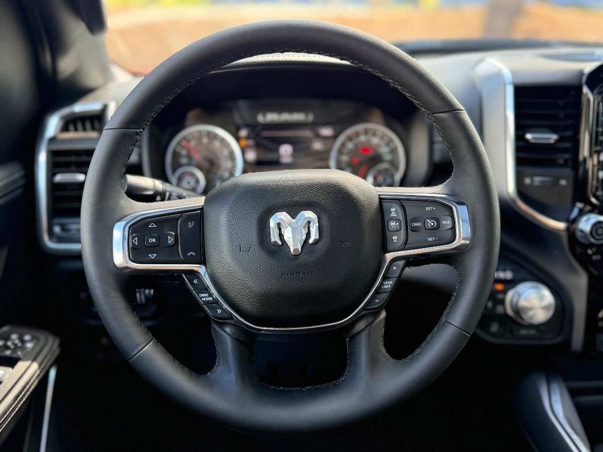 Used 2025 RAM 1500 Laramie w/ Sport Appearance Package AWD/4WD image 25
