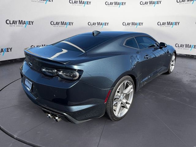 Used 2022 Chevrolet Camaro LT w/ RS Package image 5