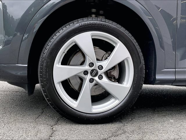 Used 2025 Audi Q5 Premium w/ Premium Plus AWD/4WD image 11