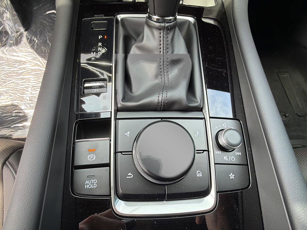 New 2026 MAZDA MAZDA3 Hatchback w/Premium Plus Pkg AWD/4WD image 16