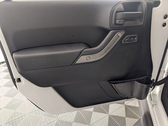 Used 2015 Jeep Wrangler Sport image 10