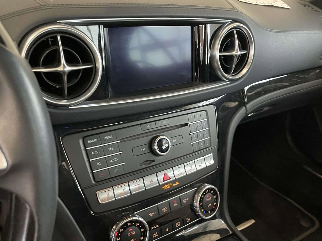 Used 2019 Mercedes-Benz SL 550 image 22