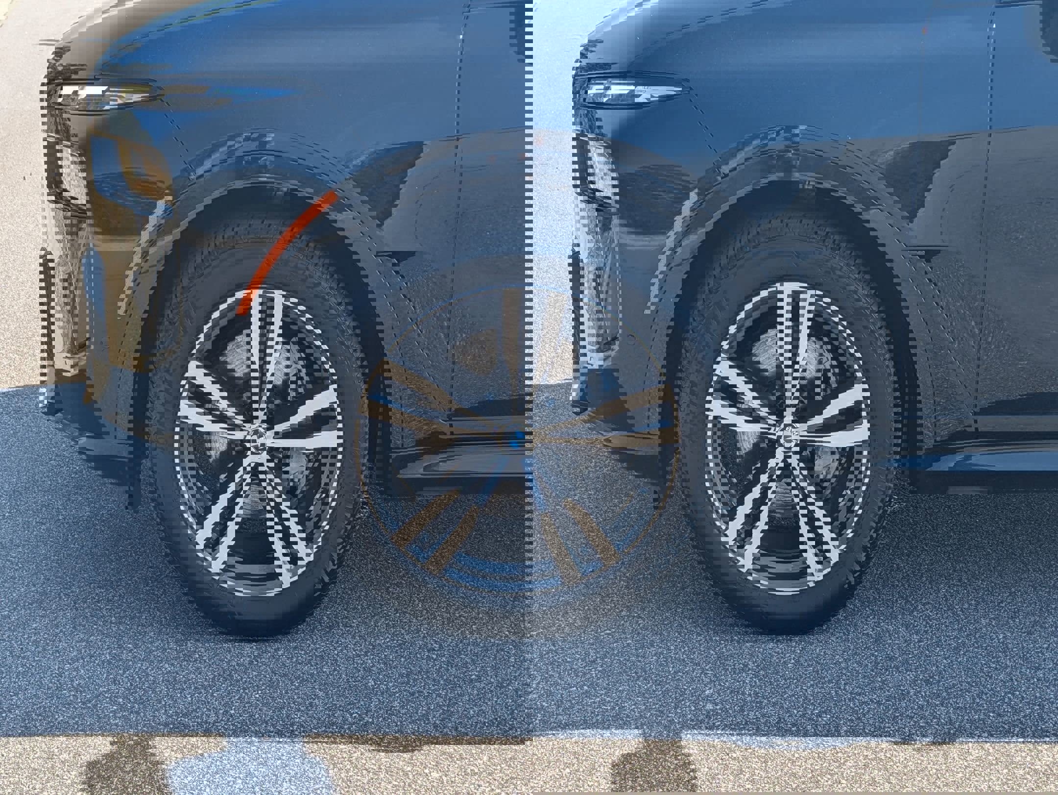 Used 2024 BMW X7 xDrive40i w/ M Sport Package image 33