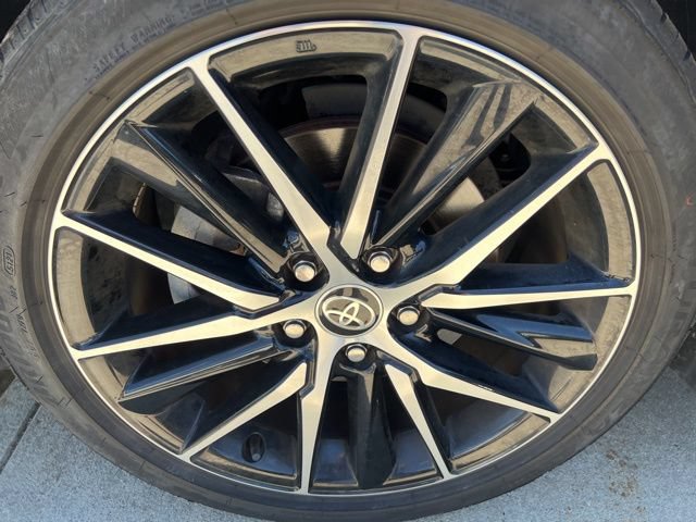 Used 2022 Toyota Camry SE FWD image 9