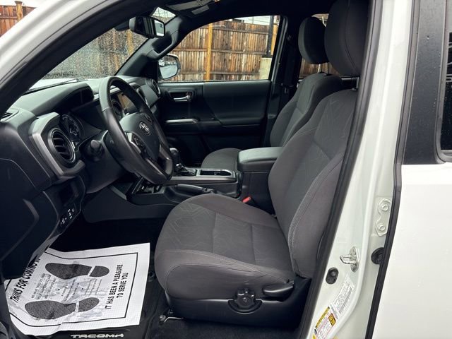 Used 2018 Toyota Tacoma TRD Sport w/ Technology Package image 15