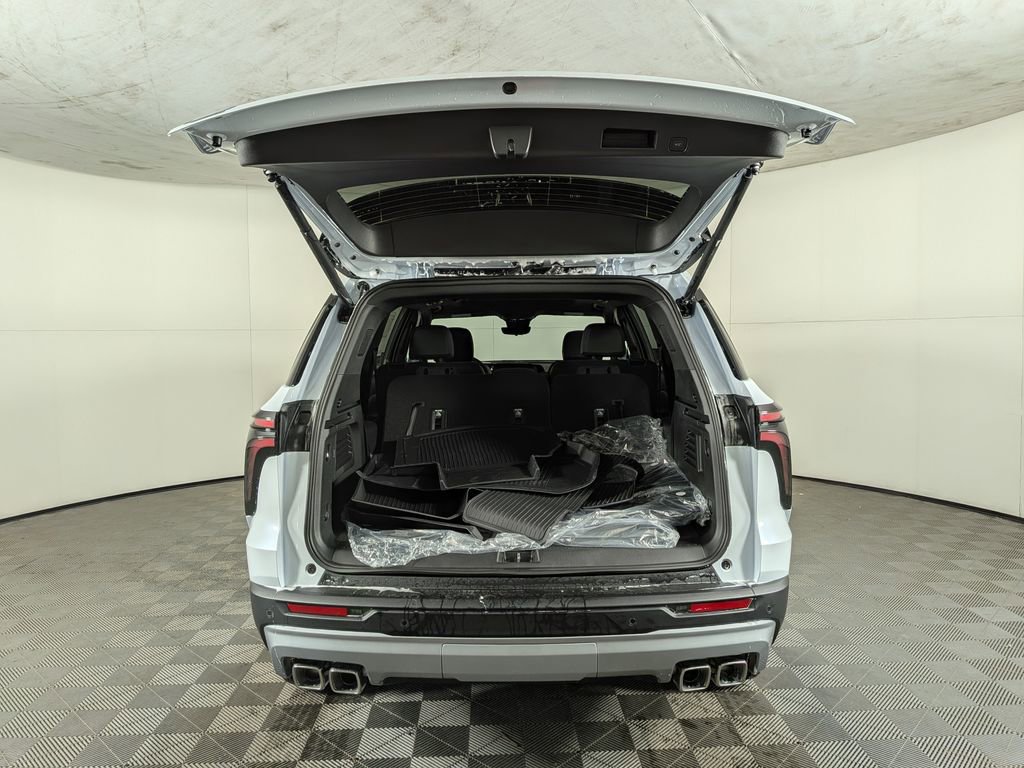 New 2026 Chevrolet Traverse Z71 w/ Enhanced Driving Package image 9