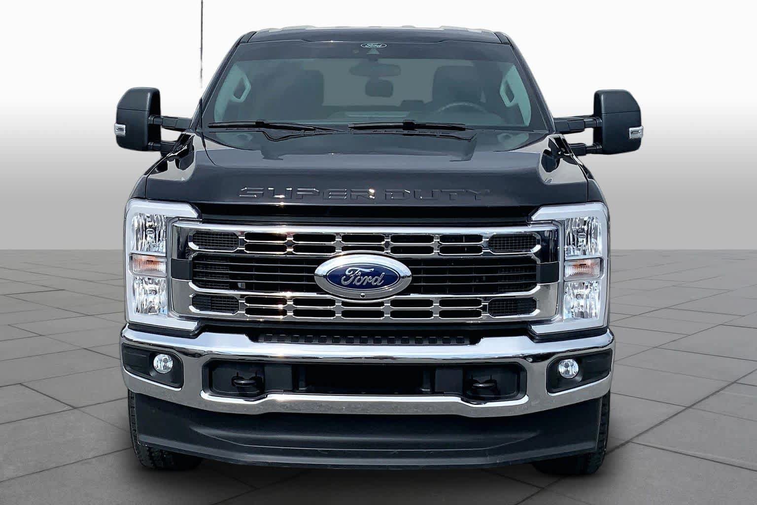Used 2025 Ford F250 XLT w/ 360-Degree Camera Package AWD/4WD image 4