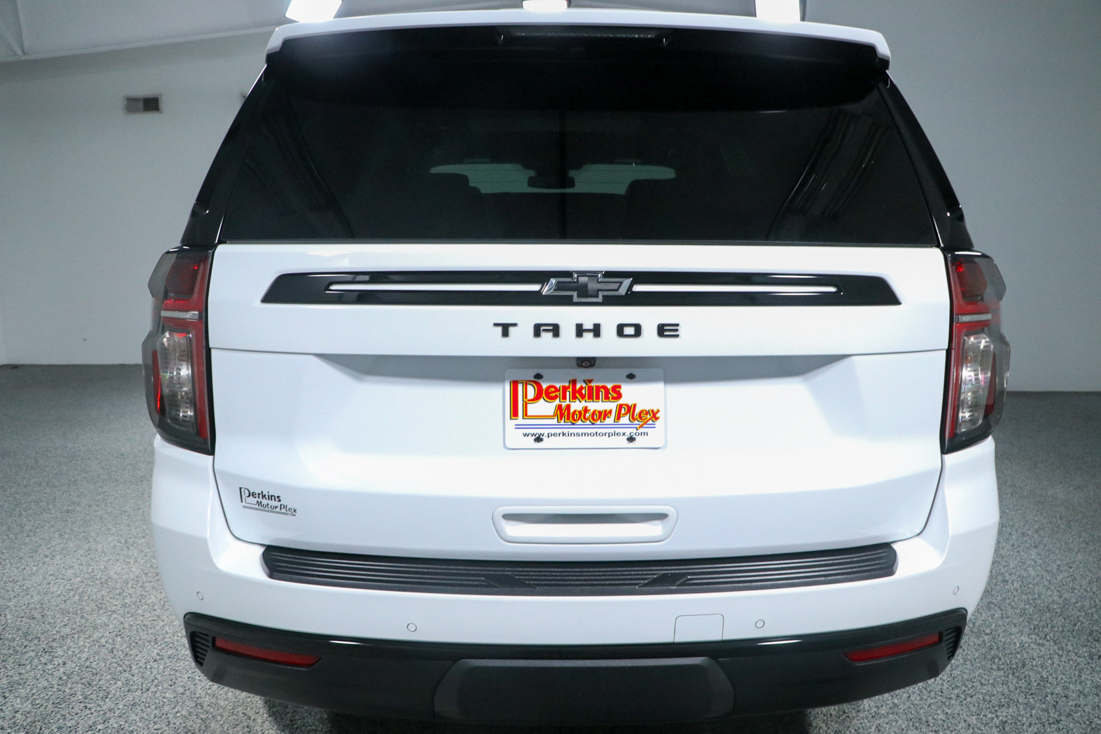 Used 2023 Chevrolet Tahoe Z71 w/ Luxury Package AWD/4WD image 8