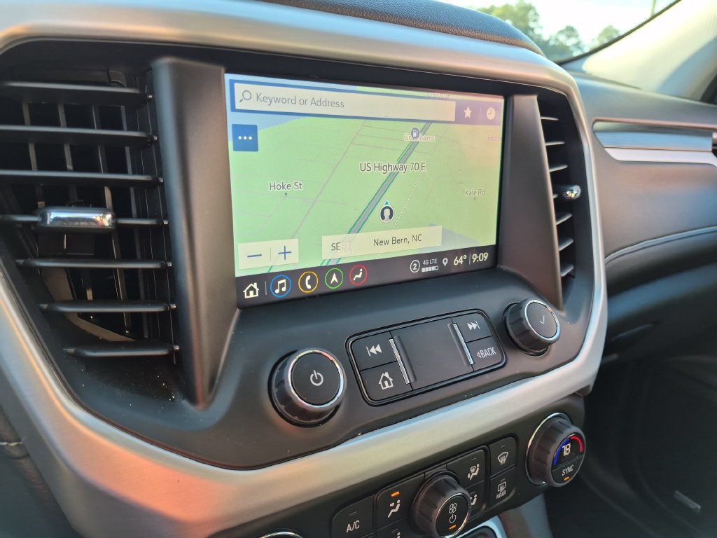 Used 2023 GMC Acadia SLT w/ Technology Package FWD image 22