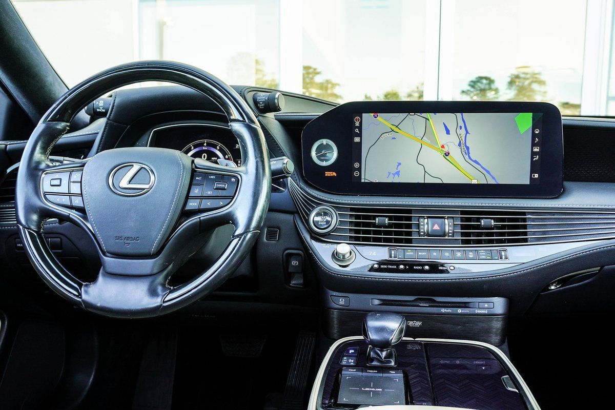 Used 2022 Lexus LS 500 w/ Interior Upgrade Package image 15