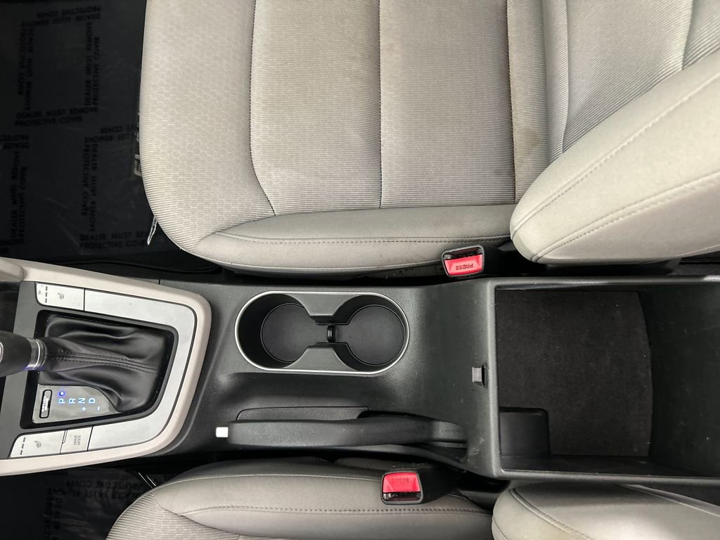 Used 2018 Hyundai Elantra Value Edition FWD image 15
