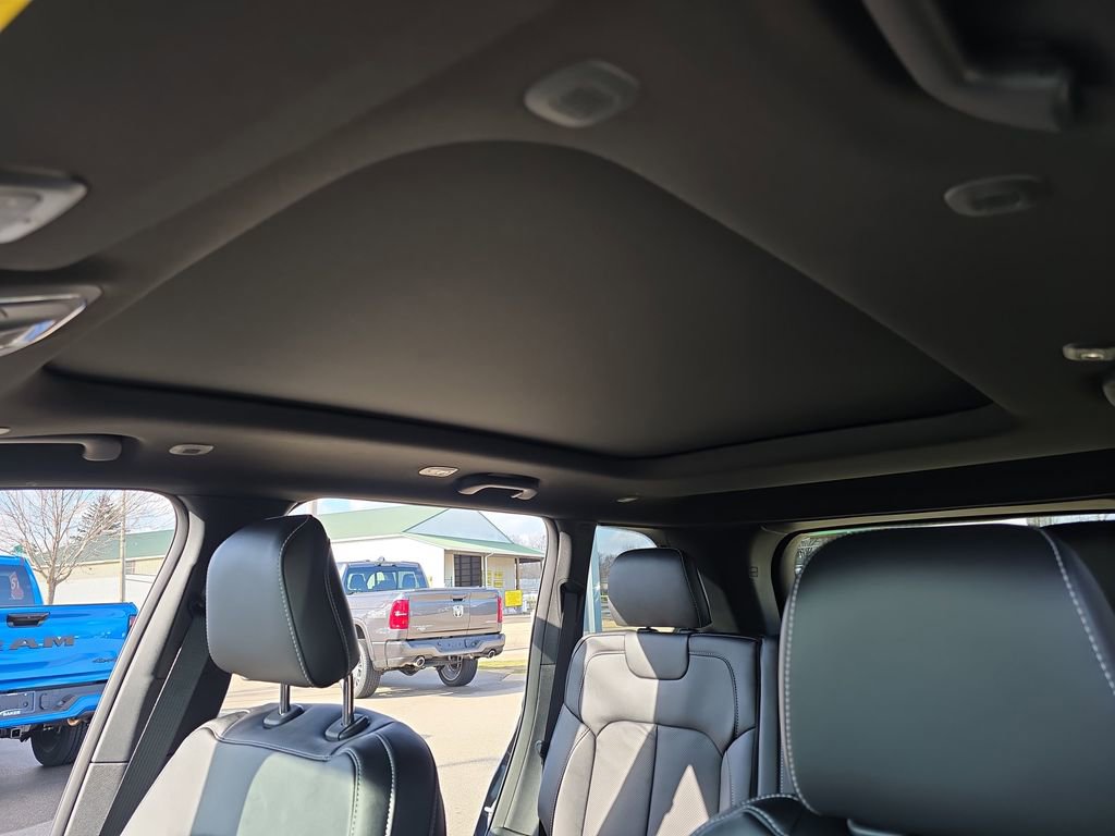 New 2026 Jeep Grand Cherokee Limited image 32