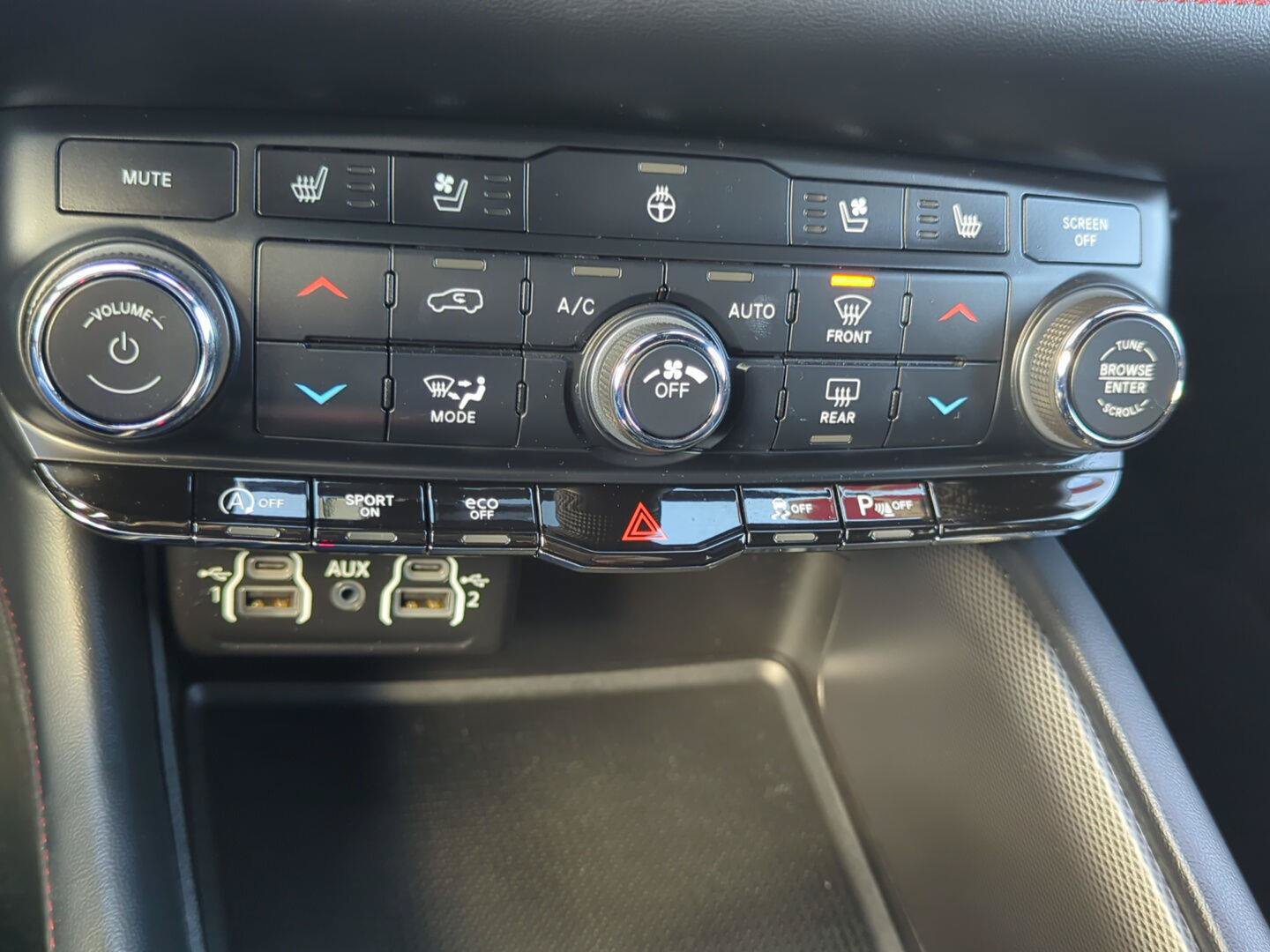 Used 2024 Dodge Durango GT AWD/4WD image 25