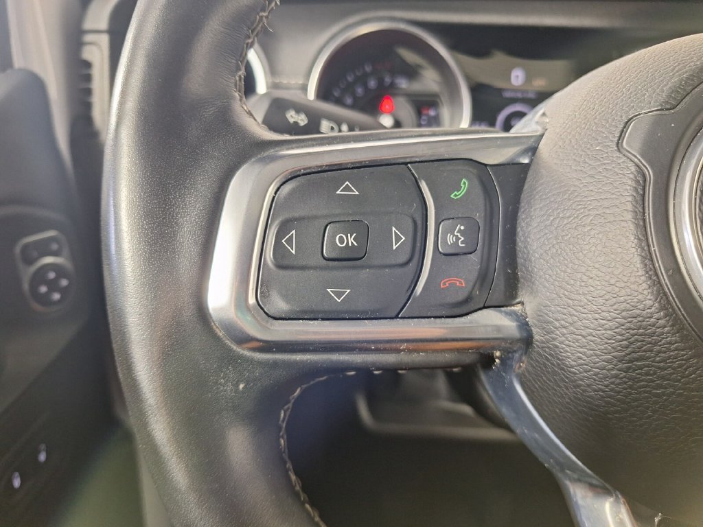 Used 2022 Jeep Wrangler Unlimited Sahara w/ Cold Weather Group AWD/4WD image 21