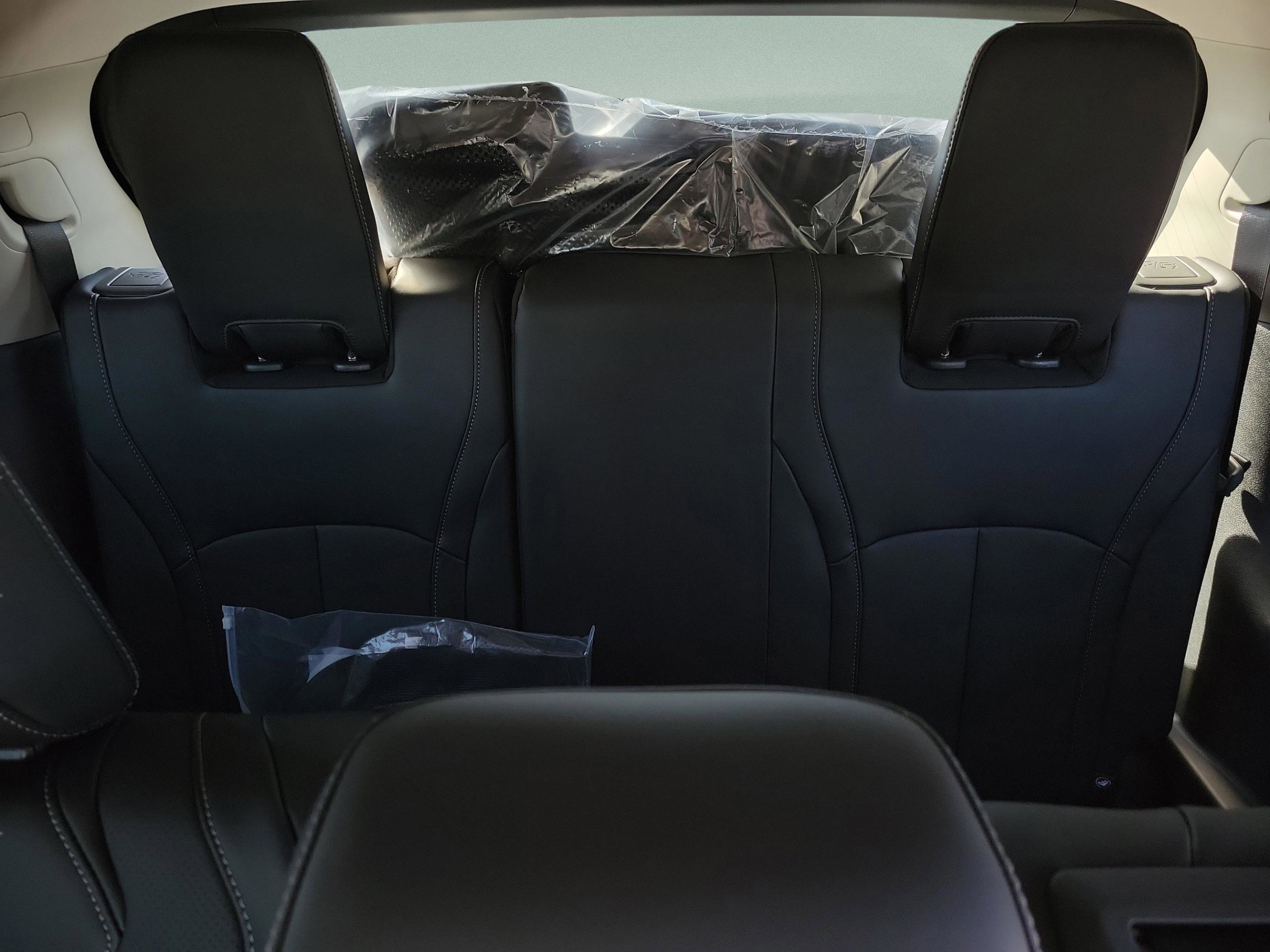 New 2026 INFINITI QX60 Luxe w/ Family Package image 23