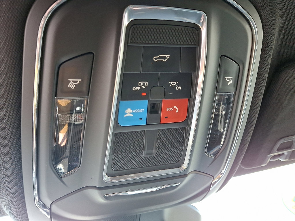 Used 2024 Jeep Grand Cherokee Limited image 31