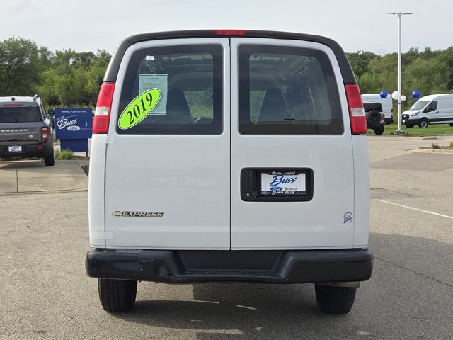 Used 2019 Chevrolet Express 2500 RWD image 11