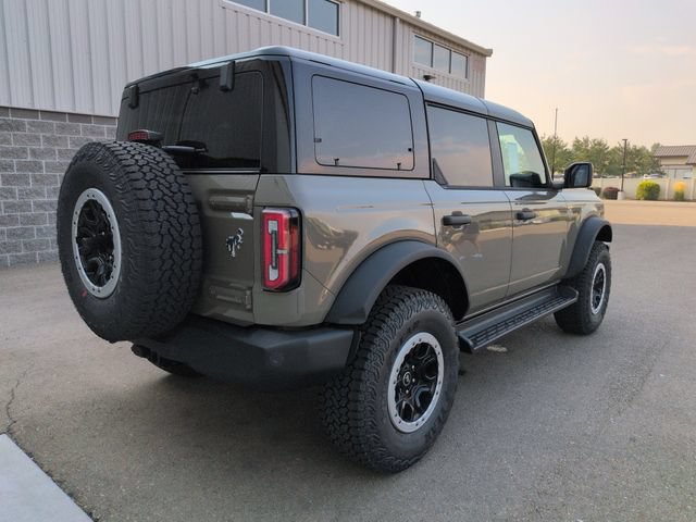New 2026 Ford Bronco Outer Banks w/ Sasquatch Package AWD/4WD image 3