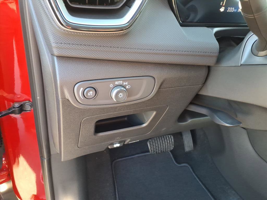 Used 2026 Chevrolet TrailBlazer LT w/ Convenience Package image 14
