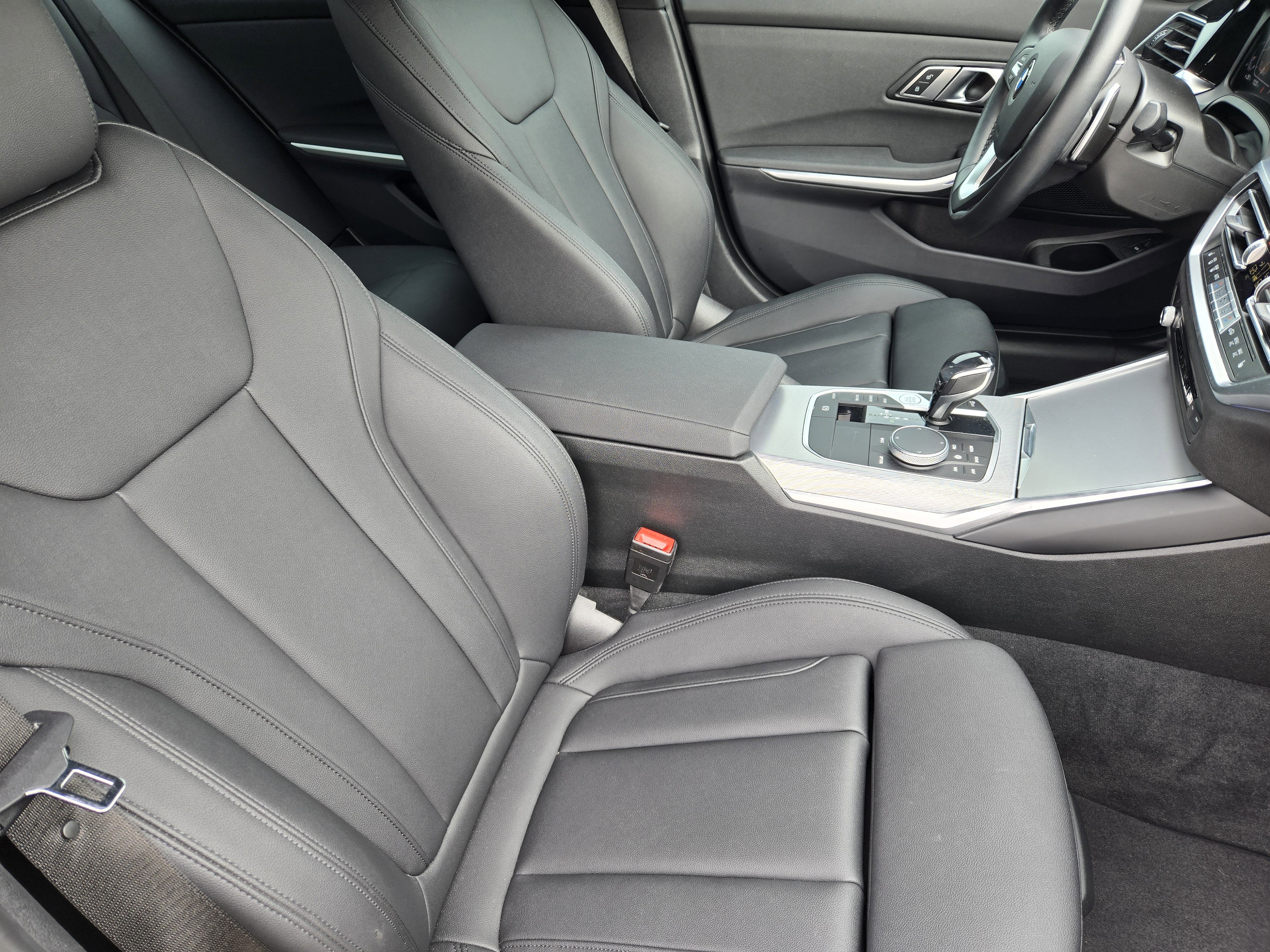 Used 2021 BMW 330i Sedan w/ Convenience Package image 7